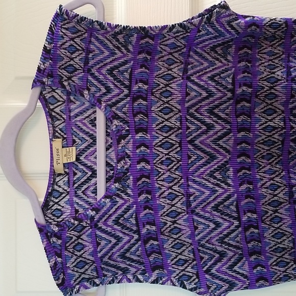 💜 SLEEVELESS TOP💜 - Picture 5 of 5